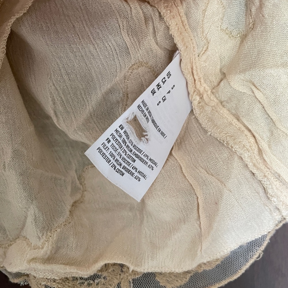 American Eagle Nude Lace Top - Picture 4 of 7